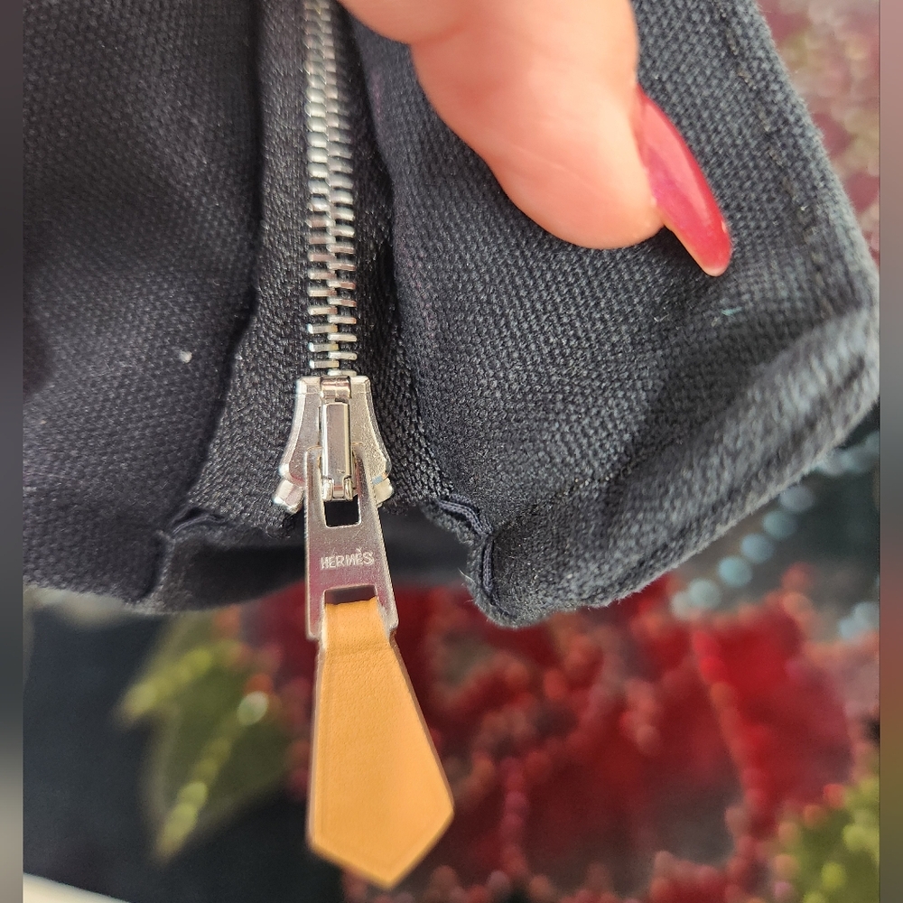 Hermes Cosmectic Bag - Picture 13 of 13